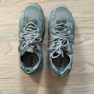 Ray Tracer Fila - Gray